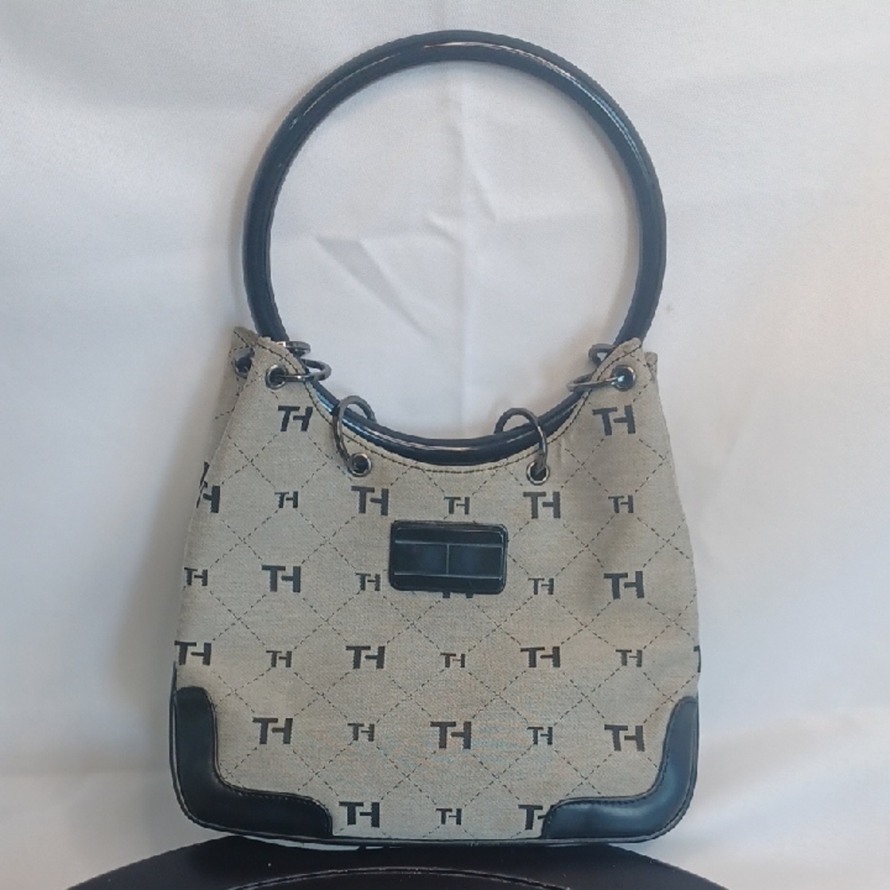 Tommy HilfigerGray and Black Shoulder  With Ring Handle